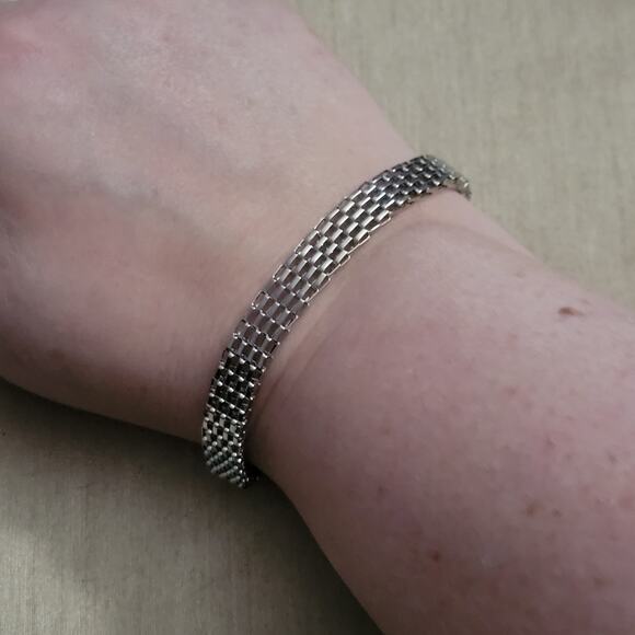 Men's mesh chainmail silver tone bracelet - Picture 2 of 3